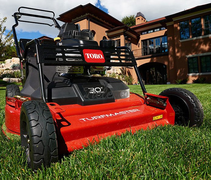 Kosiarka dwunożowa 76 cm dla profesjonalistów Toro 22205TE